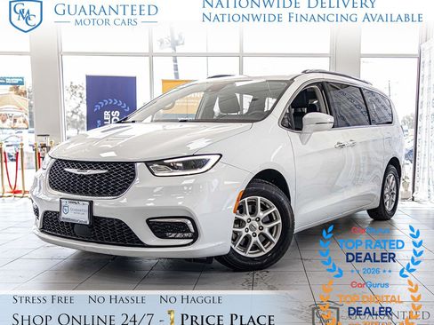 Used 2021 Chrysler Pacifica Touring-L FWD image 1