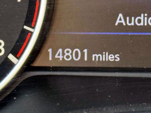 Certified 2024 Nissan Murano Platinum w/ Cargo Package image 28