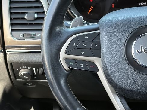 Used 2017 Jeep Grand Cherokee Overland RWD image 20