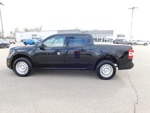 Used 2025 Ford Maverick XL w/ Equipment Group 101A AWD/4WD image 8