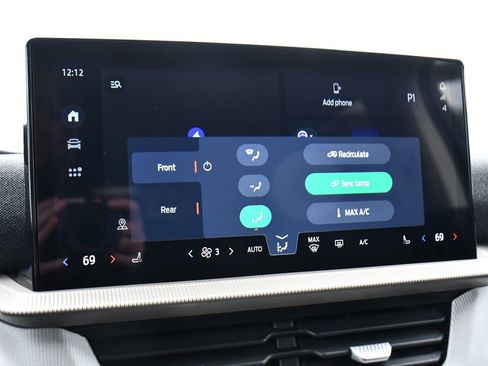 Used 2025 Ford Explorer Active image 31