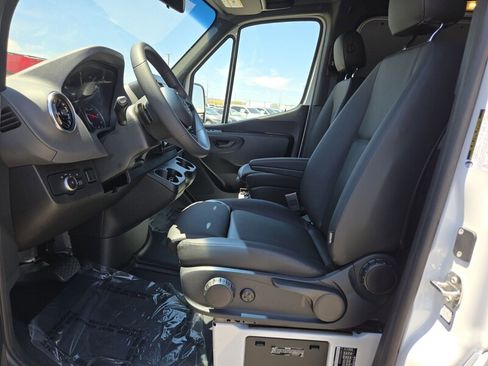 New 2025 Mercedes-Benz Sprinter 2500 image 11