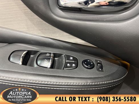 Used 2016 Nissan Murano S image 22