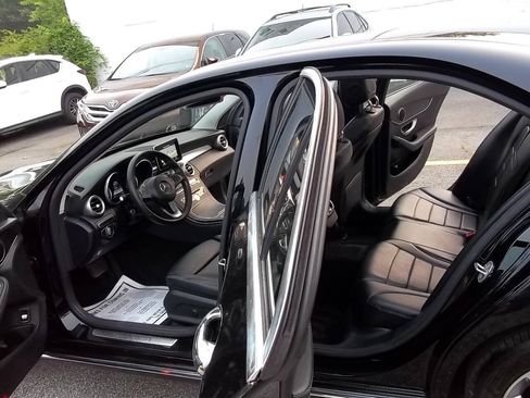 Used 2017 Mercedes-Benz C 300 4MATIC Sedan image 6
