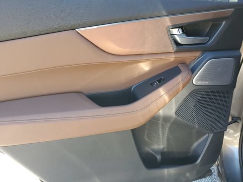 Certified 2026 Acura MDX w/ Technology Package FWD image 15