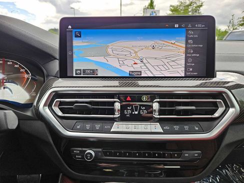 Used 2025 BMW X4 M40i w/ Premium Package image 30