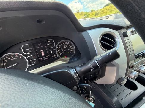 Used 2019 Toyota Tundra SR5 AWD/4WD image 37