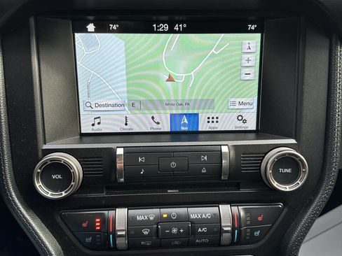 Used 2016 Ford Mustang Shelby GT350 w/ Technology Package image 29