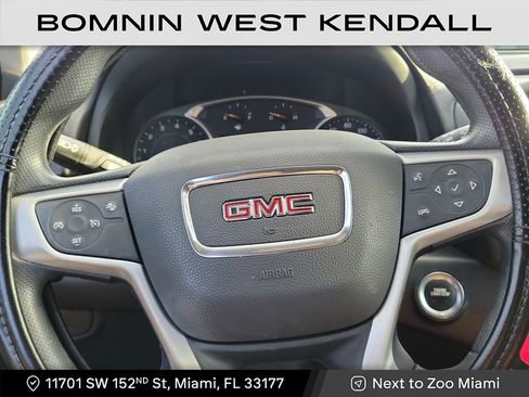 Used 2022 GMC Terrain SLE image 13