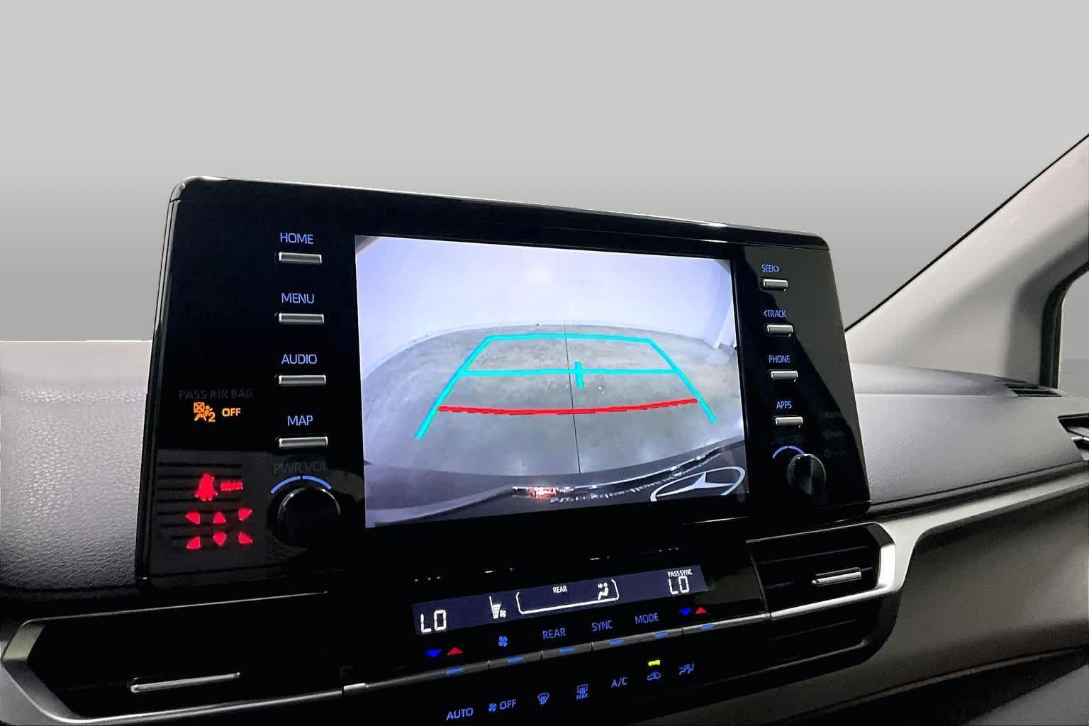 Used 2021 Toyota Sienna LE FWD image 24