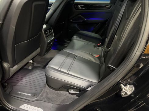 Used 2022 Porsche Cayenne E-Hybrid image 15
