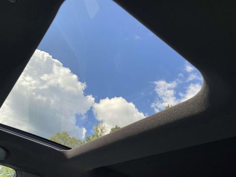 Used 2024 Toyota bZ4X XLE image 18