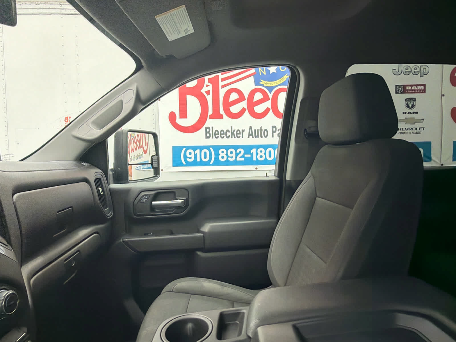 Used 2025 Chevrolet Silverado 2500 Custom w/ Custom Convenience Package AWD/4WD image 30