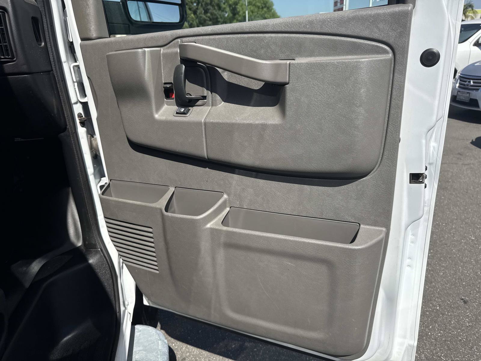 Used 2025 Chevrolet Express 2500 w/ Driver Convenience Package RWD image 28