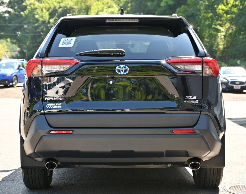 Used 2019 Toyota RAV4 XLE AWD/4WD image 4