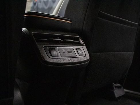 Used 2024 Nissan Ariya AWD image 25