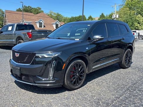 Used 2024 Cadillac XT6 Sport w/ Technology Package AWD/4WD image 3