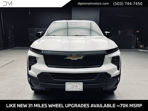 Used 2024 Chevrolet Silverado EV W/T AWD/4WD image 11