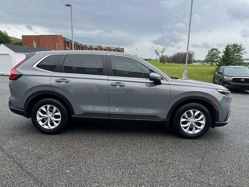 Used 2024 Honda CR-V LX image 3