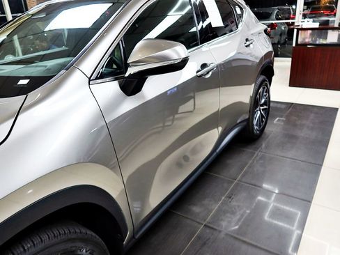 Used 2024 Lexus NX 250 FWD image 9