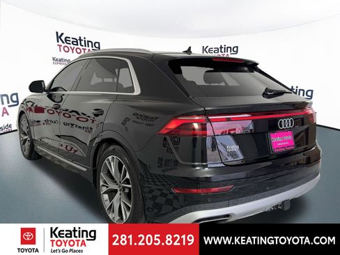 Used 2024 Audi Q8 Prestige w/ Prestige Package image 7