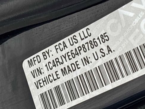 Used 2023 Jeep Grand Cherokee Summit image 24