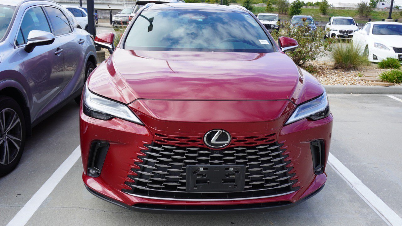 Used 2025 Lexus RX 350 w/ Convenience Package AWD/4WD image 2