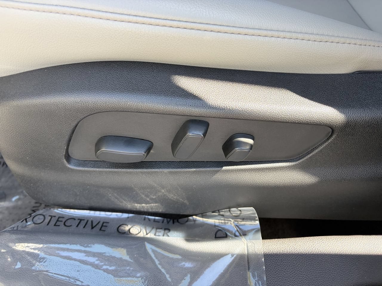 Certified 2023 Cadillac XT4 Luxury w/ Driver Awareness Package FWD image 21