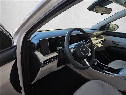 Used 2026 Hyundai Tucson SEL FWD image 3