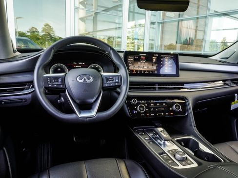 Certified 2025 INFINITI QX60 Luxe w/ Lighting Package (N94) FWD image 5