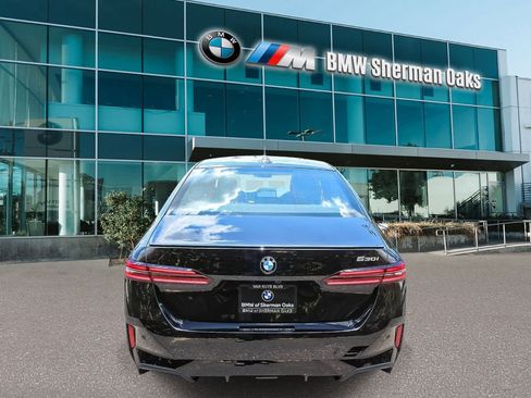 New 2027 BMW 530i RWD image 5