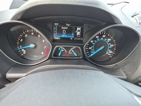 Used 2015 Ford Escape Titanium w/ Equipment Group 301A FWD image 18