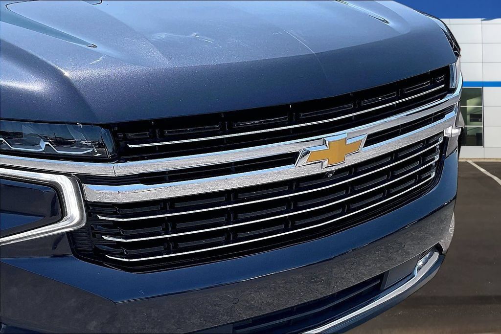 Used 2023 Chevrolet Tahoe LT w/ Luxury Package AWD/4WD image 33