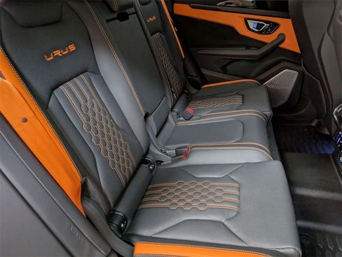 Used 2024 Lamborghini Urus S image 32