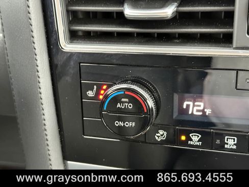 Used 2024 Nissan Armada SL w/ Captain's Chairs Package image 29