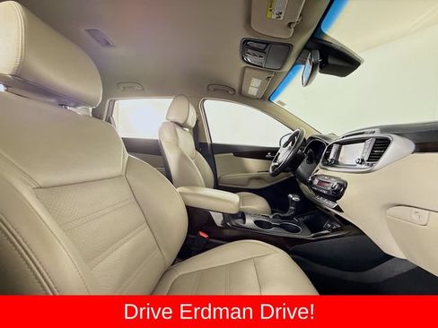 Used 2019 Kia Sorento EX FWD image 25