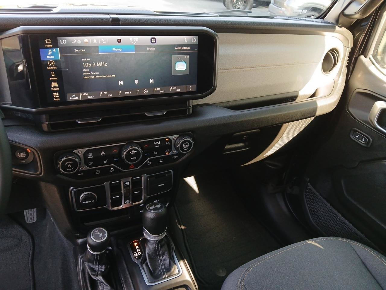 Used 2024 Jeep Wrangler Unlimited Sport AWD/4WD image 19