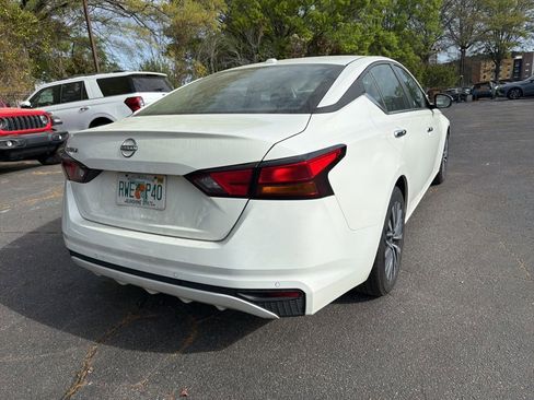 Used 2025 Nissan Altima 2.5 SV image 5