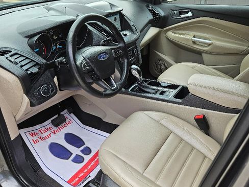 Used 2019 Ford Escape SEL image 7