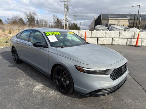 Used 2024 Honda Accord Sport image 10