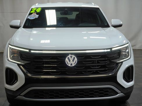 Used 2024 Volkswagen Atlas Cross Sport SE AWD/4WD image 9