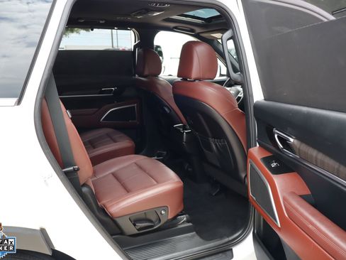Used 2024 Kia Telluride EX w/ EX Captain's Chair Package FWD image 31