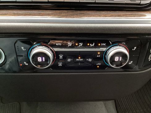 Certified 2024 GMC Sierra 1500 Elevation image 24