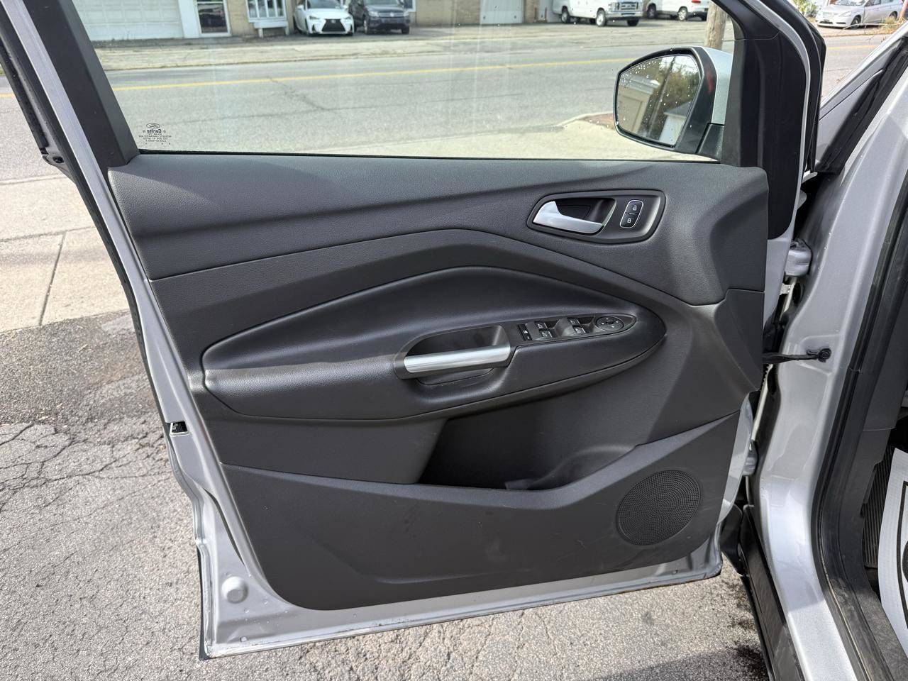 Used 2019 Ford Escape SE AWD/4WD image 36