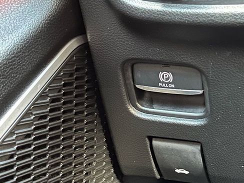 Used 2022 Jeep Grand Cherokee Trailhawk w/ Advanced Protech Group II image 31