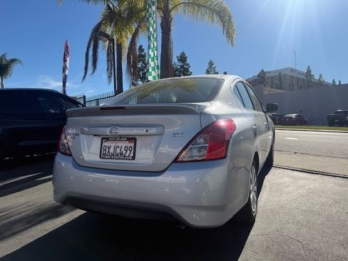 Used 2019 Nissan Versa SV image 12