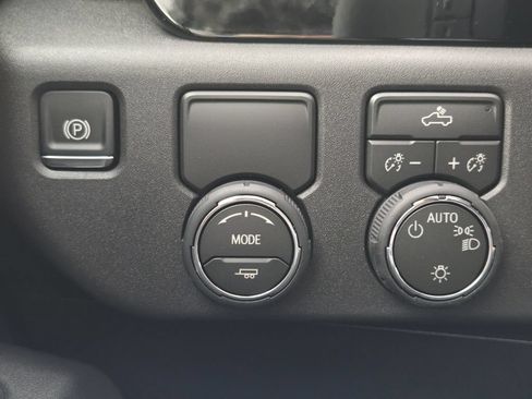 New 2026 Chevrolet Silverado 1500 LT w/ Texas Edition Plus RWD image 23