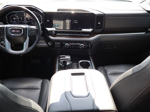 Used 2022 GMC Sierra 1500 Elevation w/ Elevation Premium Package AWD/4WD image 22