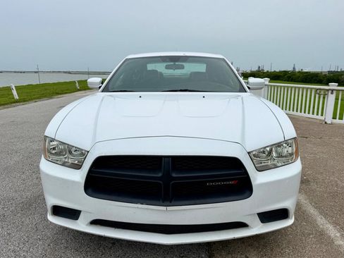 Used 2014 Dodge Charger Police w/ Street Appearance Group RWD image 2