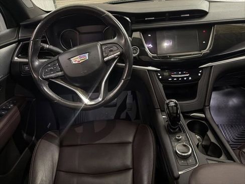 Used 2023 Cadillac XT6 Premium Luxury FWD image 17